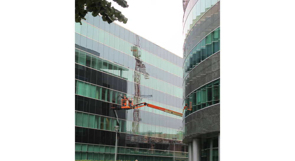 Carro window cleaning